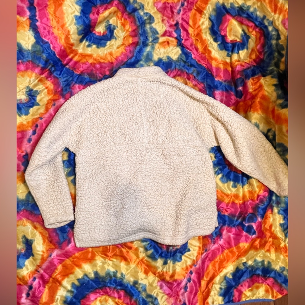 Fuzzy jacket - Picture 3 of 3